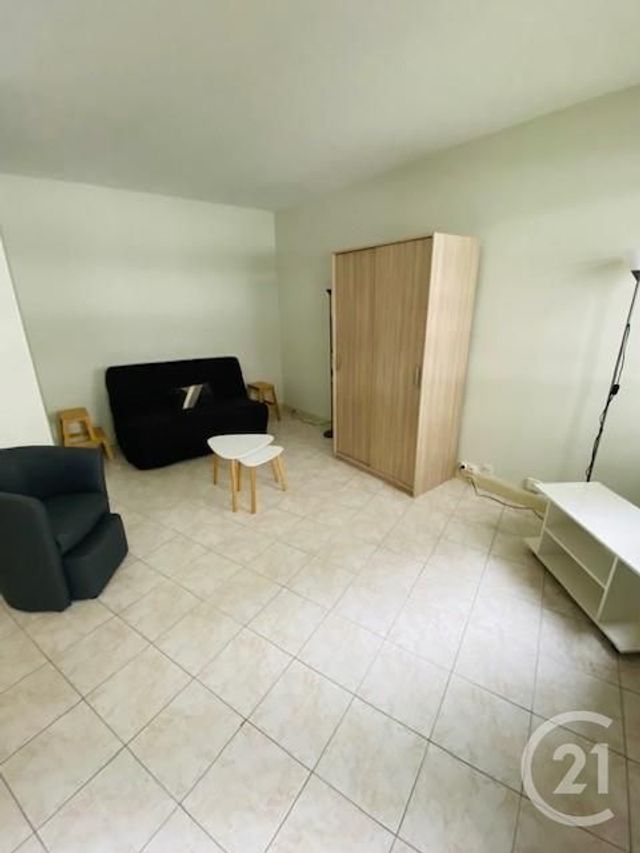 Appartement F1 à louer - 1 pièce - 28.0 m2 - PARIS - 75015 - ILE-DE-FRANCE - Century 21 Immoside Lecourbe Vaugirard